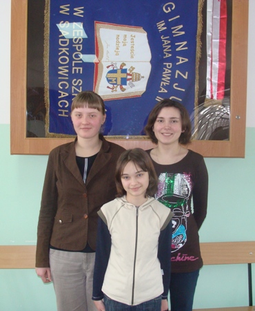 Laureatki z Zespołu Szkoł w Sadkowicach, 
od lewej: Aneta Gacparska, Agnieszka Grotek i Alina Sirenko.