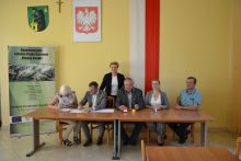 Podpisanie umw na granty Budowa miejsc rekreacji_(4).JPG